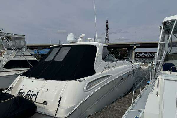 Sea Ray 510 SUNDANCER Yacht For Sale