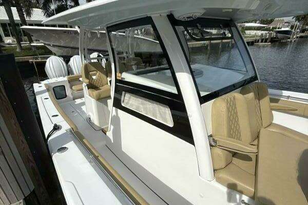 Sportsman 352 Open Yacht For Sale