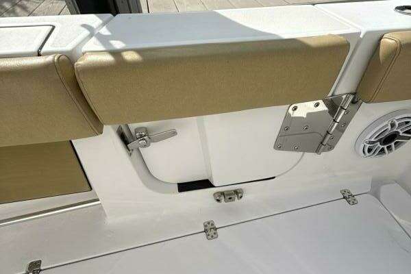 Sportsman 352 Open Yacht For Sale