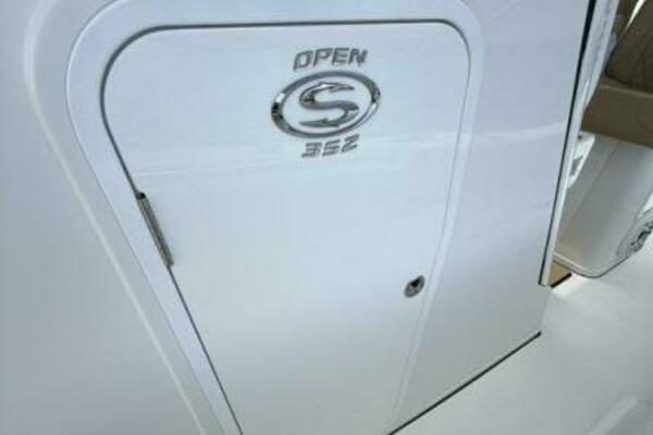 Scungilli 35ft Sportsman Yacht For Sale