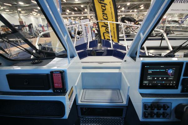 Boat Show Special Pricing 26ft Weldcraft Yacht For Sale