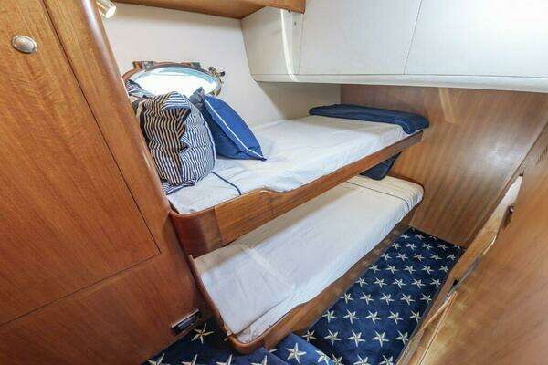 Ocean Alexander 52 Sedan Yacht For Sale