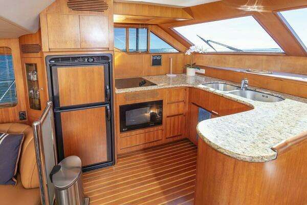 Ocean Alexander 52 Sedan Yacht For Sale