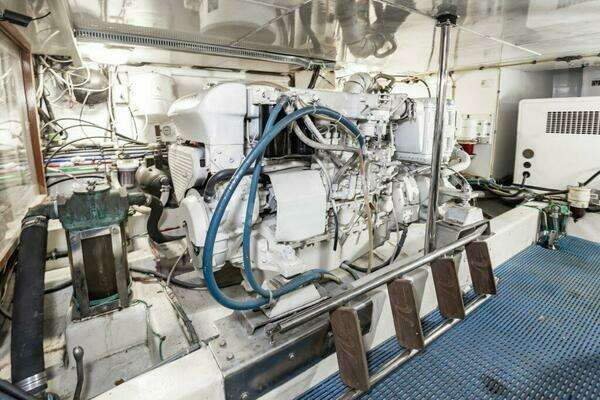 Ocean Alexander 52 Sedan Yacht For Sale