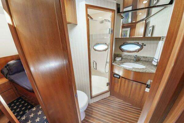 Ocean Alexander 52 Sedan Yacht For Sale