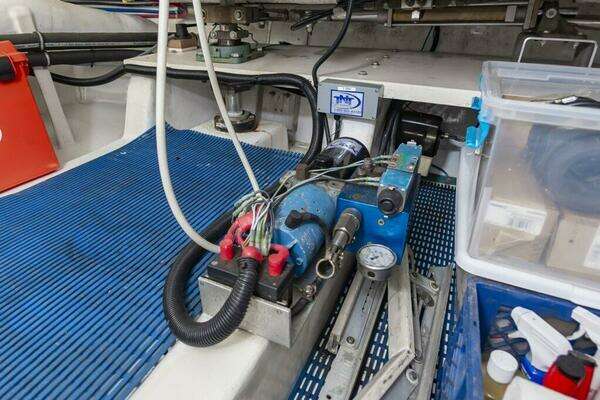 Ocean Alexander 52 Sedan Yacht For Sale