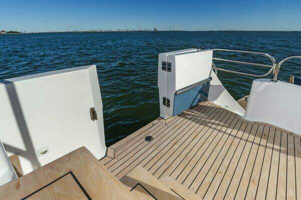 Ocean Alexander 52 Sedan Yacht For Sale