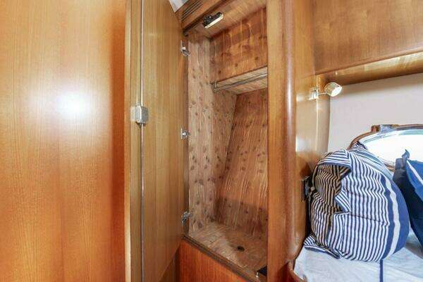 Ocean Alexander 52 Sedan Yacht For Sale