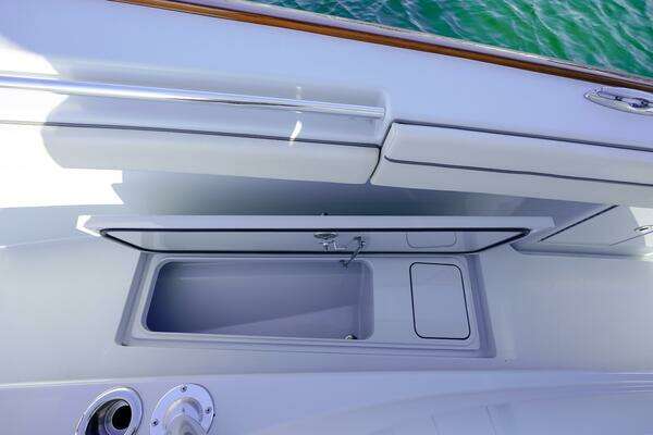 Valhalla Boatworks V-33 Yacht For Sale