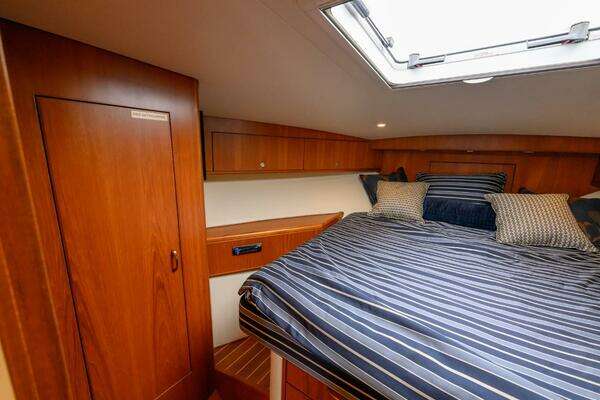 Cabo 40 Hardtop Express Yacht For Sale