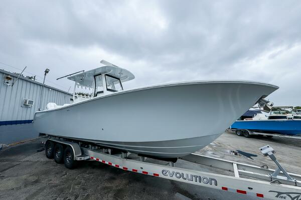 33ft Front Runner Yacht For Sale