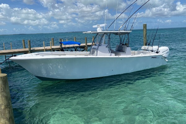 33 CC 33ft Front Runner Yacht For Sale