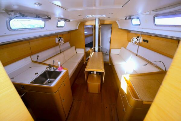 Libertas  40ft Beneteau Yacht For Sale