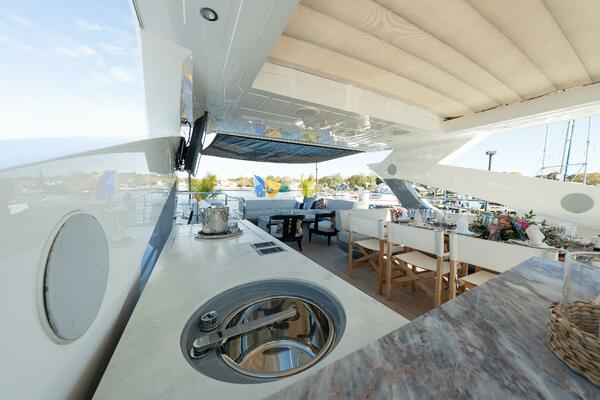 REUNION 95ft Sunseeker Yacht For Sale