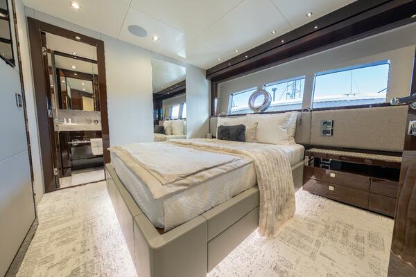 REUNION 95ft Sunseeker Yacht For Sale