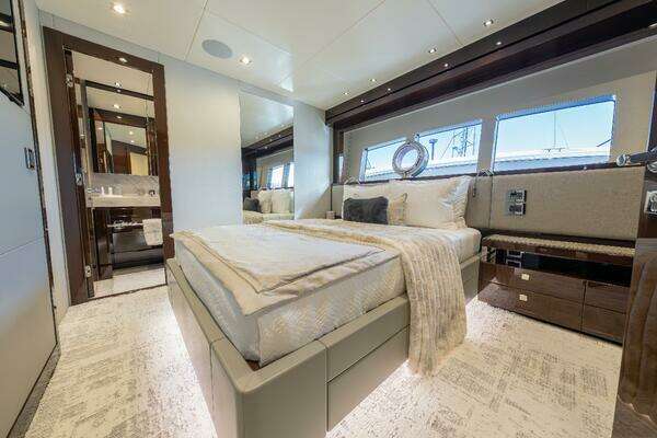 Sunseeker 95 Yacht Yacht For Sale