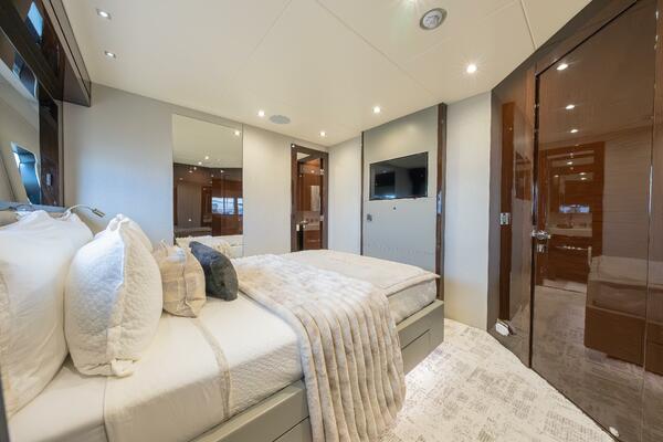 REUNION 95ft Sunseeker Yacht For Sale