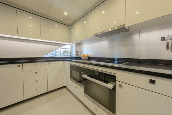 REUNION 95ft Sunseeker Yacht For Sale