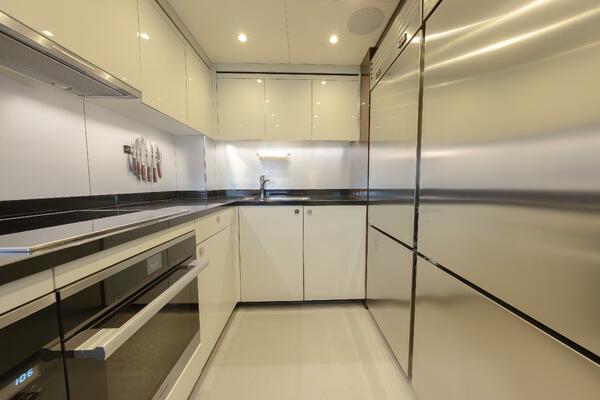 REUNION 95ft Sunseeker Yacht For Sale