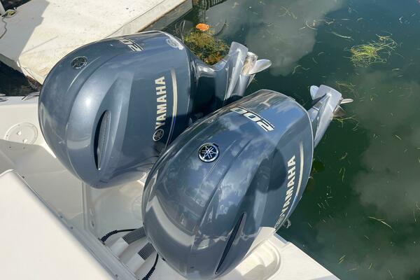 26ft Pursuit Yacht For Sale