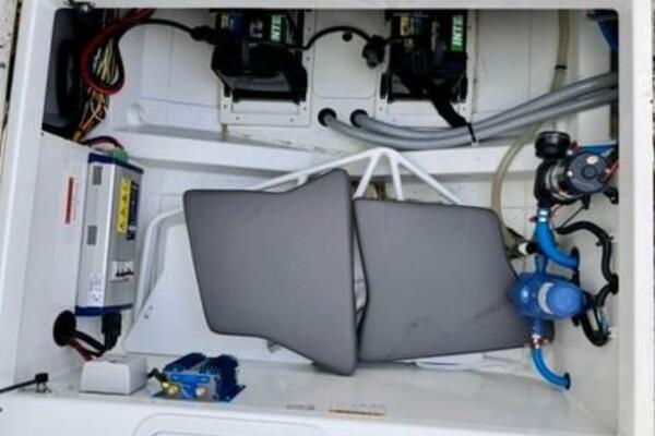 24ft Jeanneau Yacht For Sale