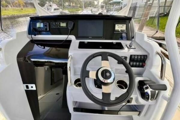 24ft Jeanneau Yacht For Sale