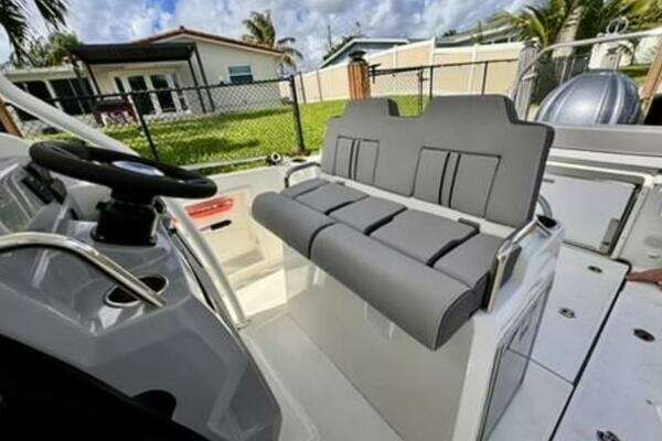 Photo of the 2023 Jeanneau Leader 7.5 CC S3