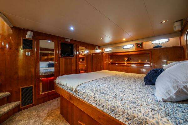 Navigator 61 Pilothouse Yacht For Sale