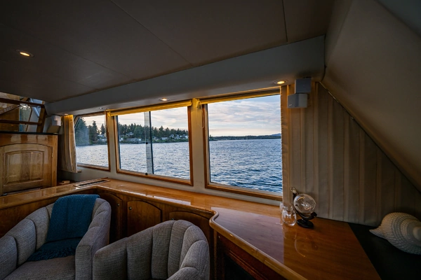 Navigator 61 Pilothouse Yacht For Sale