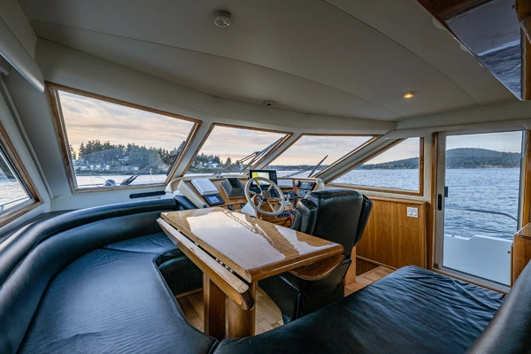 Navigator 61 Pilothouse Yacht For Sale