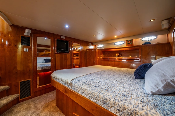 Navigator 61 Pilothouse Yacht For Sale