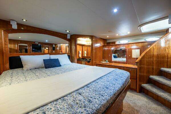 Navigator 61 Pilothouse Yacht For Sale