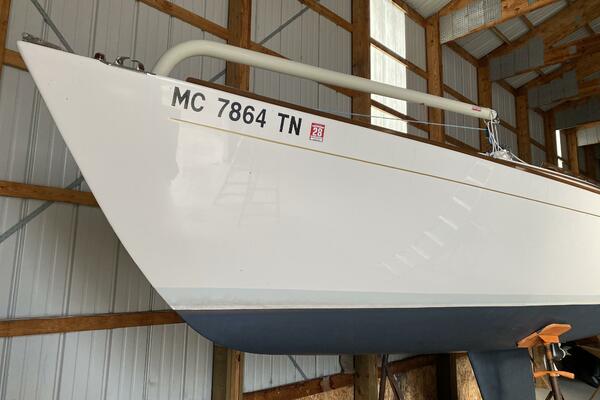 Still Crazy 28ft Alerion Yacht For Sale