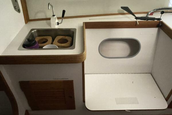 Still Crazy 28ft Alerion Yacht For Sale