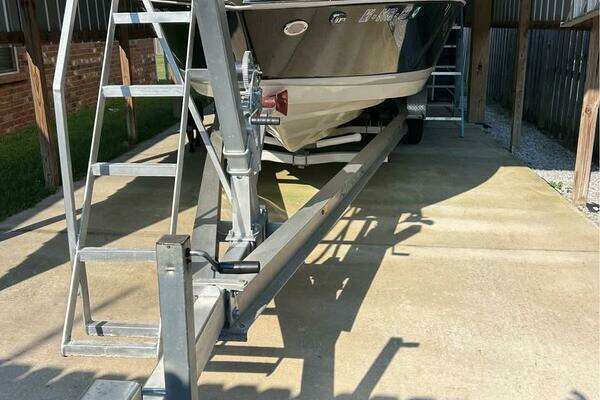 Photo of the 2018 Rinker 29QX