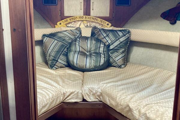 36ft Carver Yacht For Sale