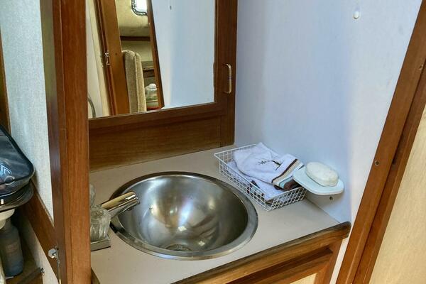 36ft Carver Yacht For Sale