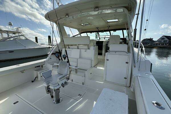 2001 Tiara Yachts 43