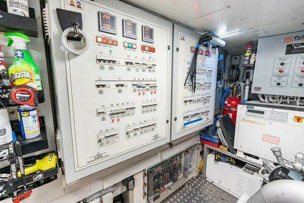 Pershing  Yacht For Sale