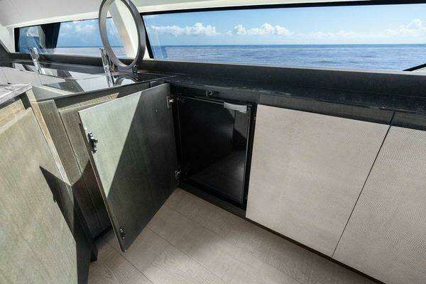 Pershing  Yacht For Sale