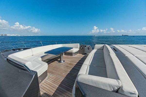 Pershing  Yacht For Sale