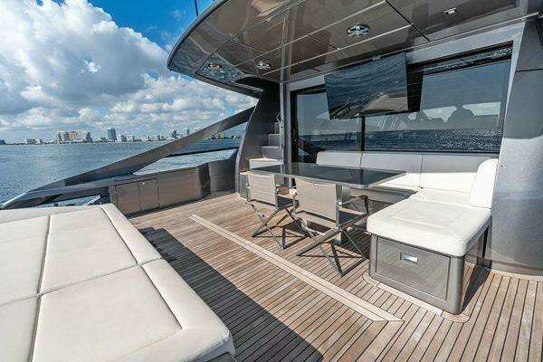 Pershing  Yacht For Sale
