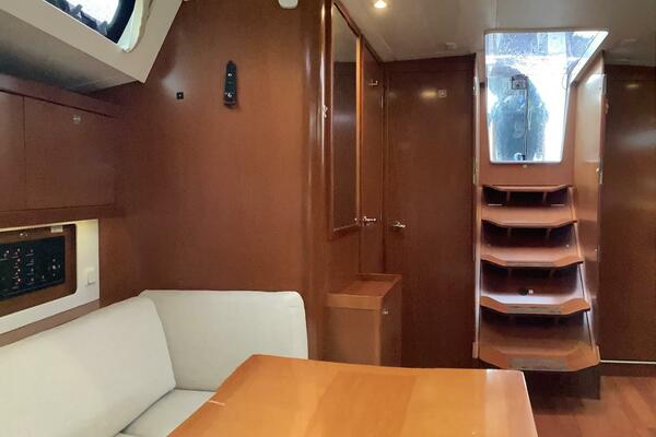 At Last 45ft Beneteau Yacht For Sale