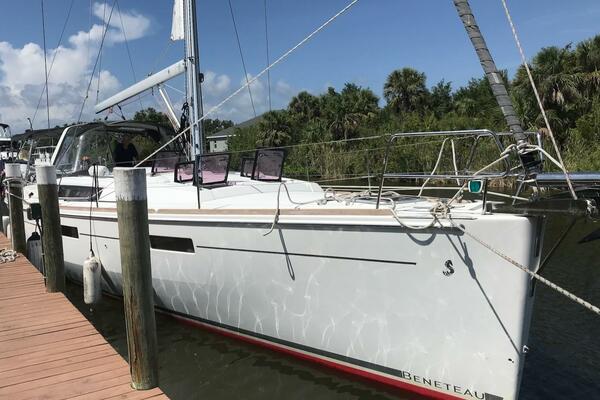 At Last 45ft Beneteau Yacht For Sale