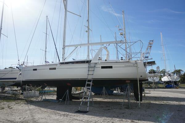 At Last 45ft Beneteau Yacht For Sale