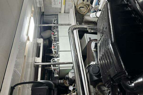 Horizon Vision 74 Yacht For Sale