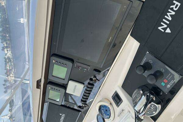 Horizon Vision 74 Yacht For Sale