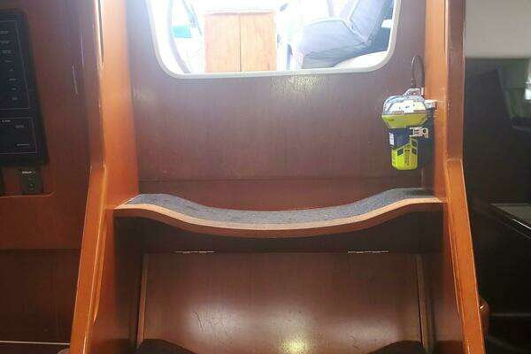 Photo of the 2003 Beneteau Center Cockpit "KULEANA"