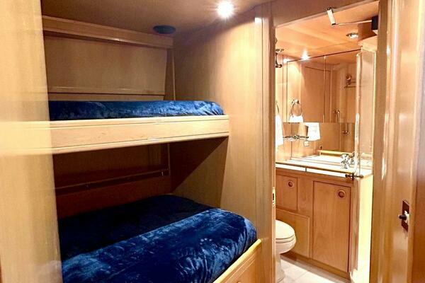 PERSISTENCE 110ft Sensation Yachts Yacht For Sale