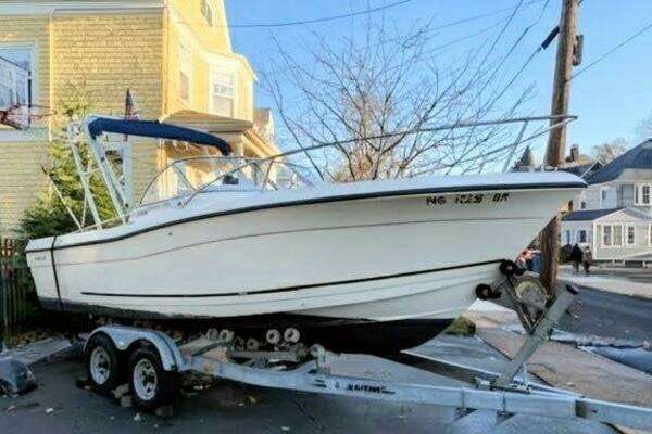 Photo of the 2003 Palm Beach 22DC White Cap